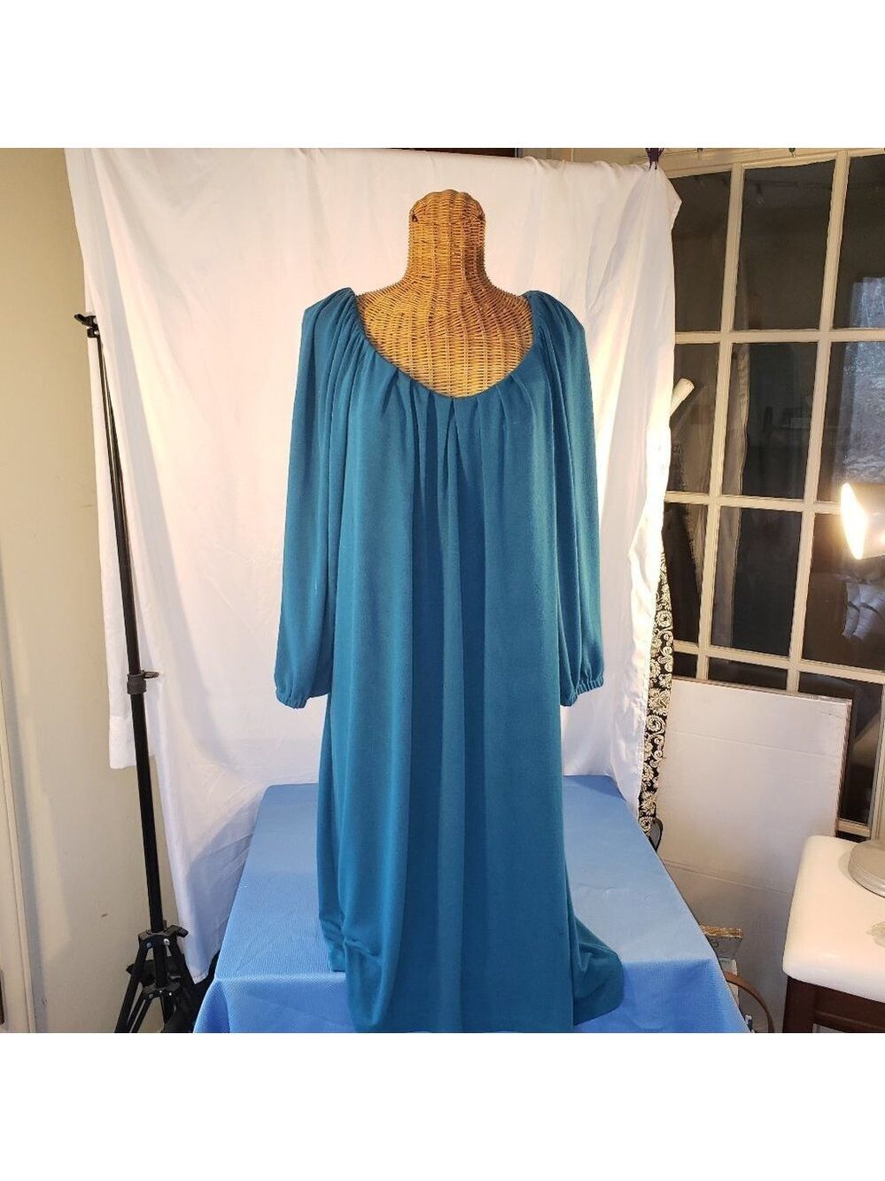 AVENUE Beautiful  Teal Blue Dress - 22/24